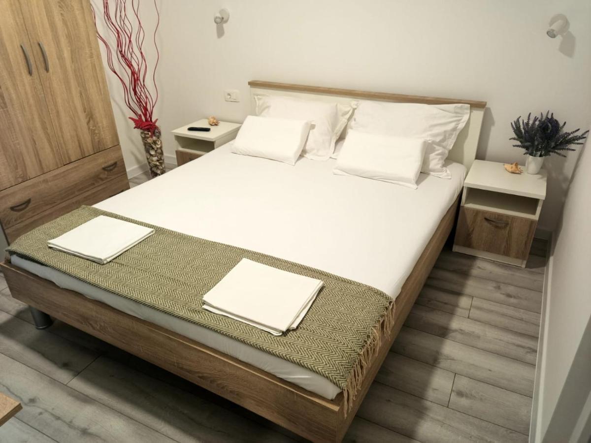 Apartman Lux Макарска Экстерьер фото
