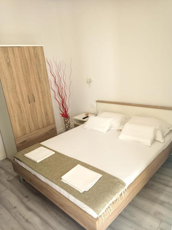 Apartman Lux Макарска Экстерьер фото