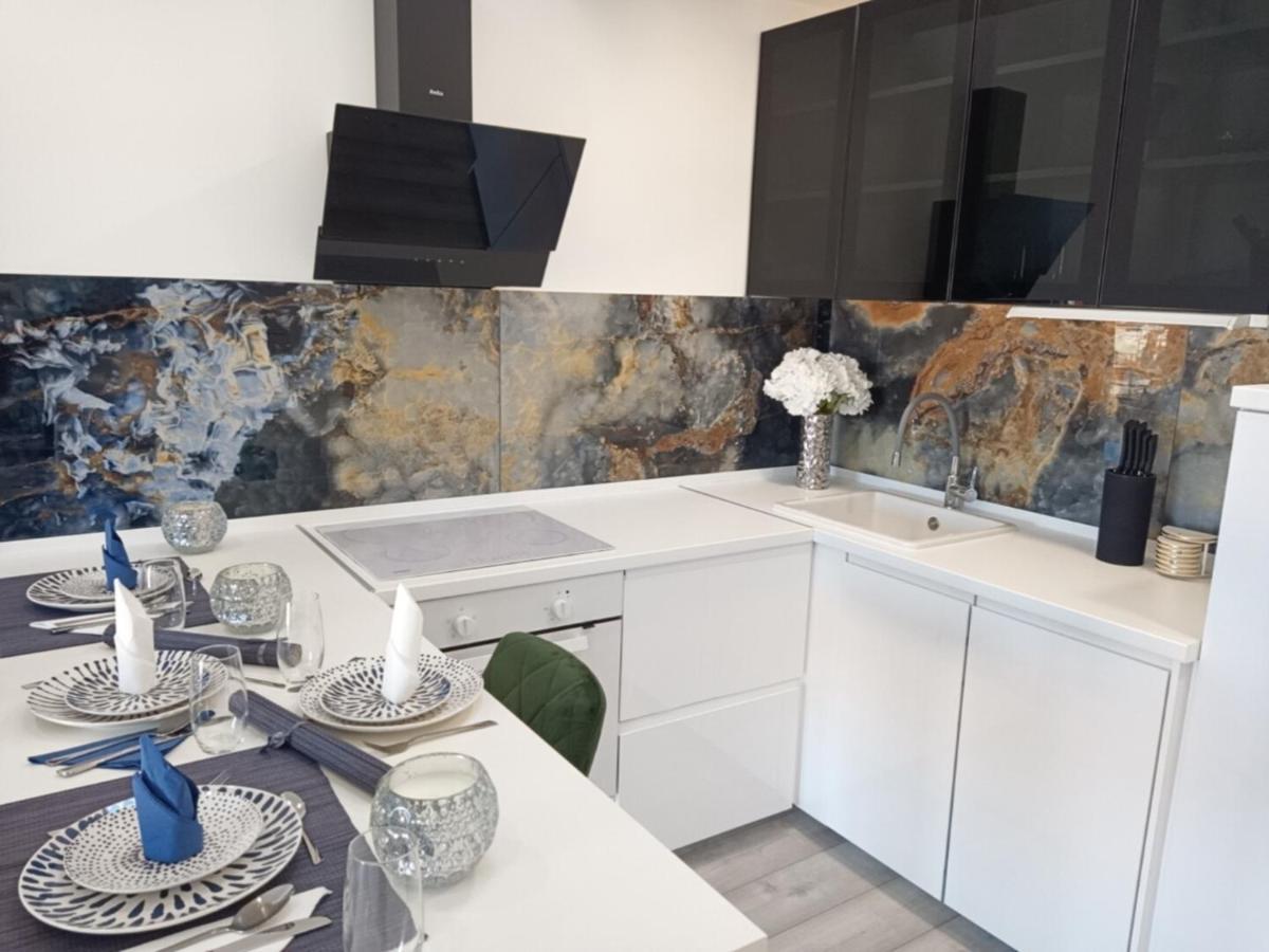 Apartman Lux Макарска Экстерьер фото