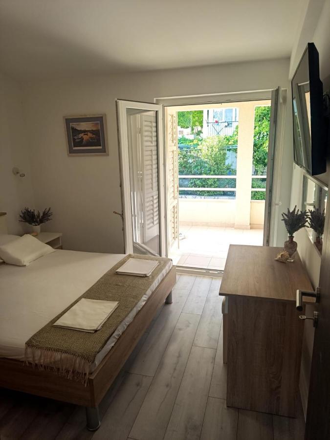 Apartman Lux Макарска Экстерьер фото