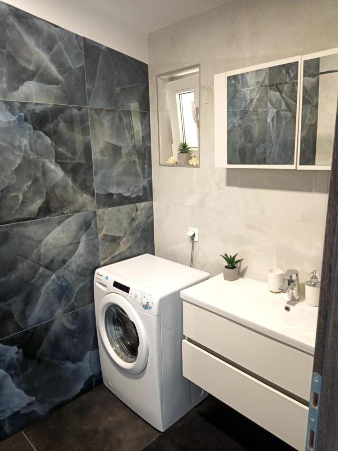 Apartman Lux Макарска Экстерьер фото