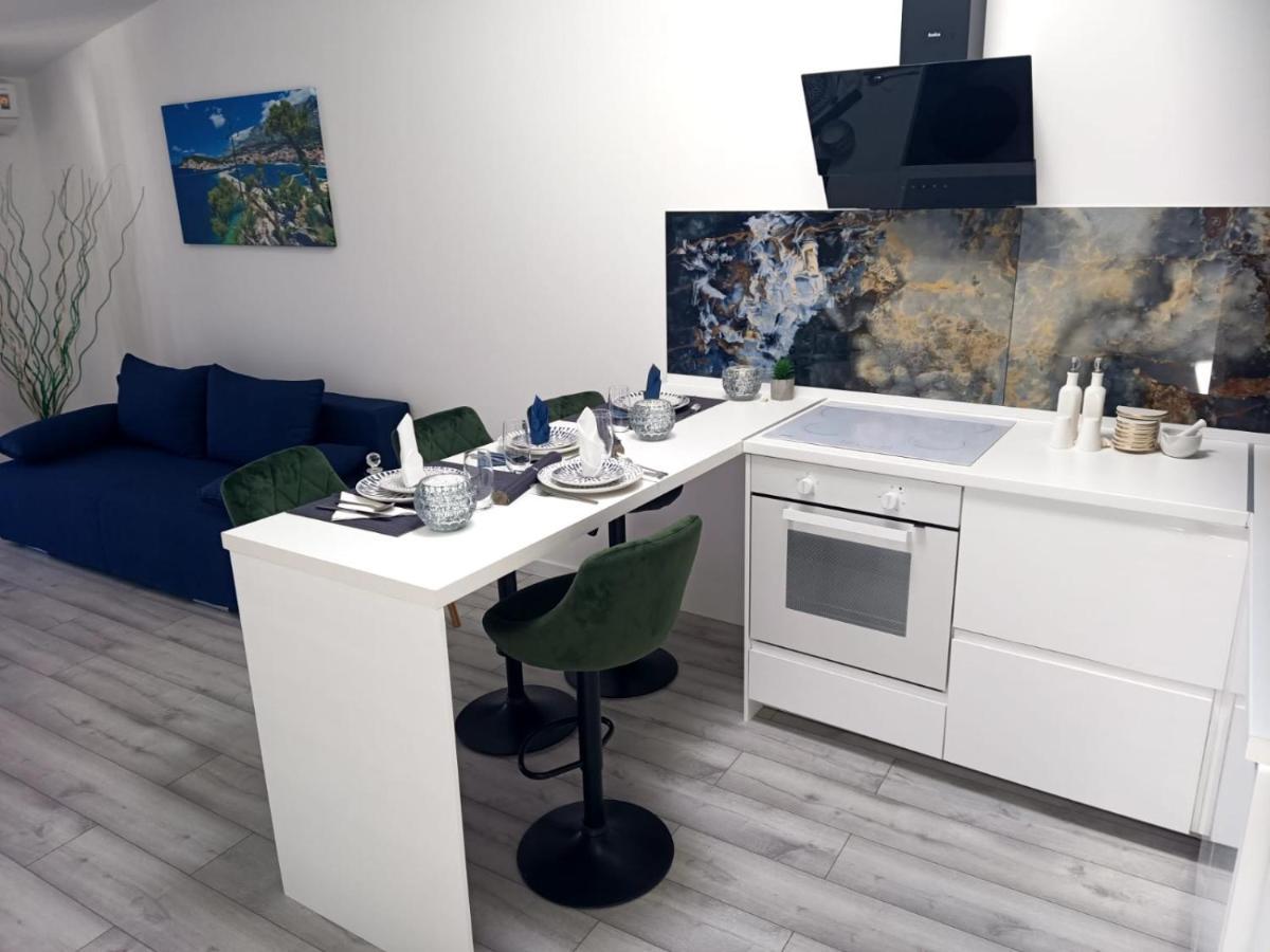 Apartman Lux Макарска Экстерьер фото