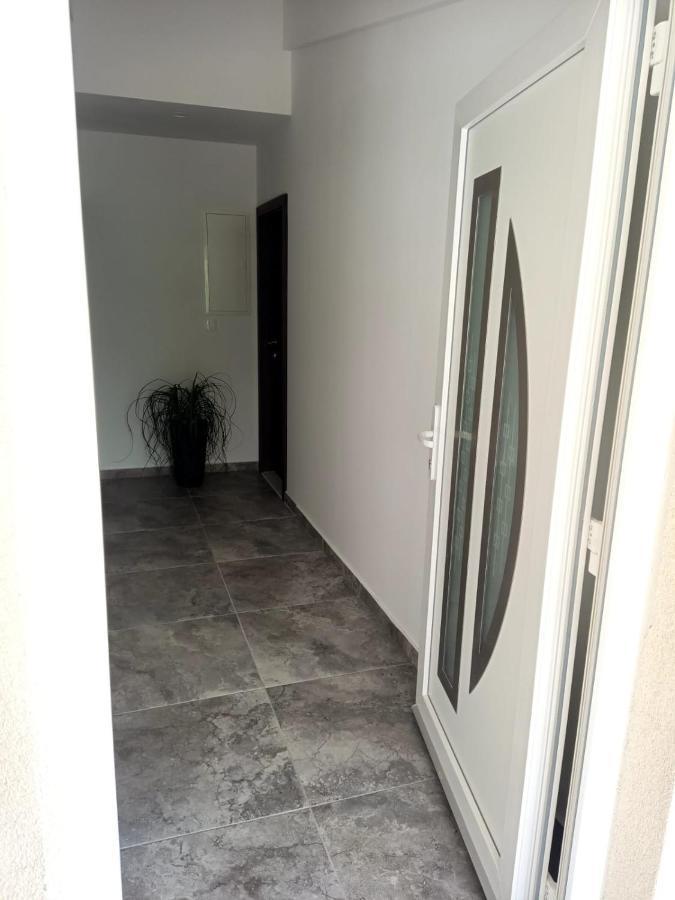 Apartman Lux Макарска Экстерьер фото