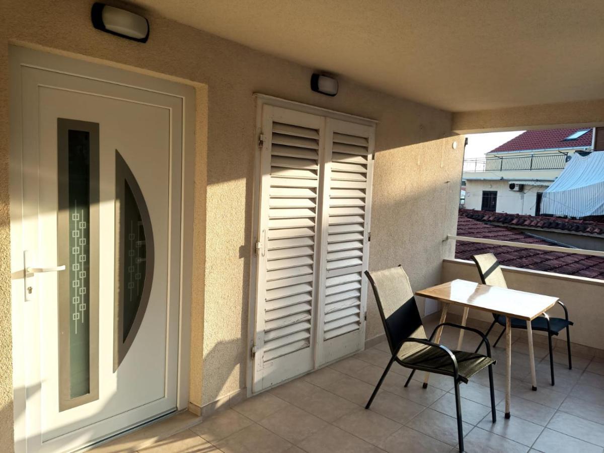 Apartman Lux Макарска Экстерьер фото