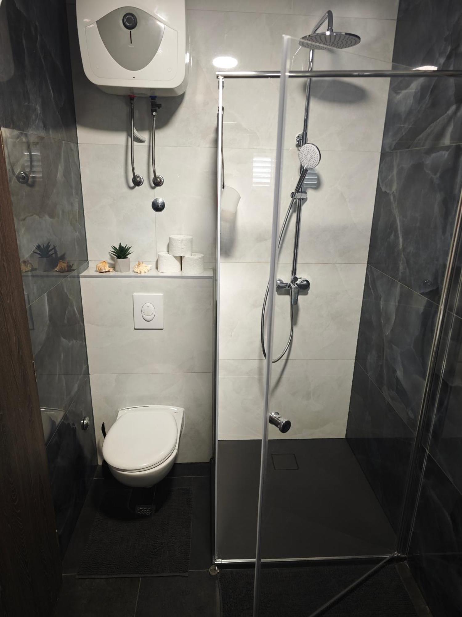 Apartman Lux Макарска Экстерьер фото