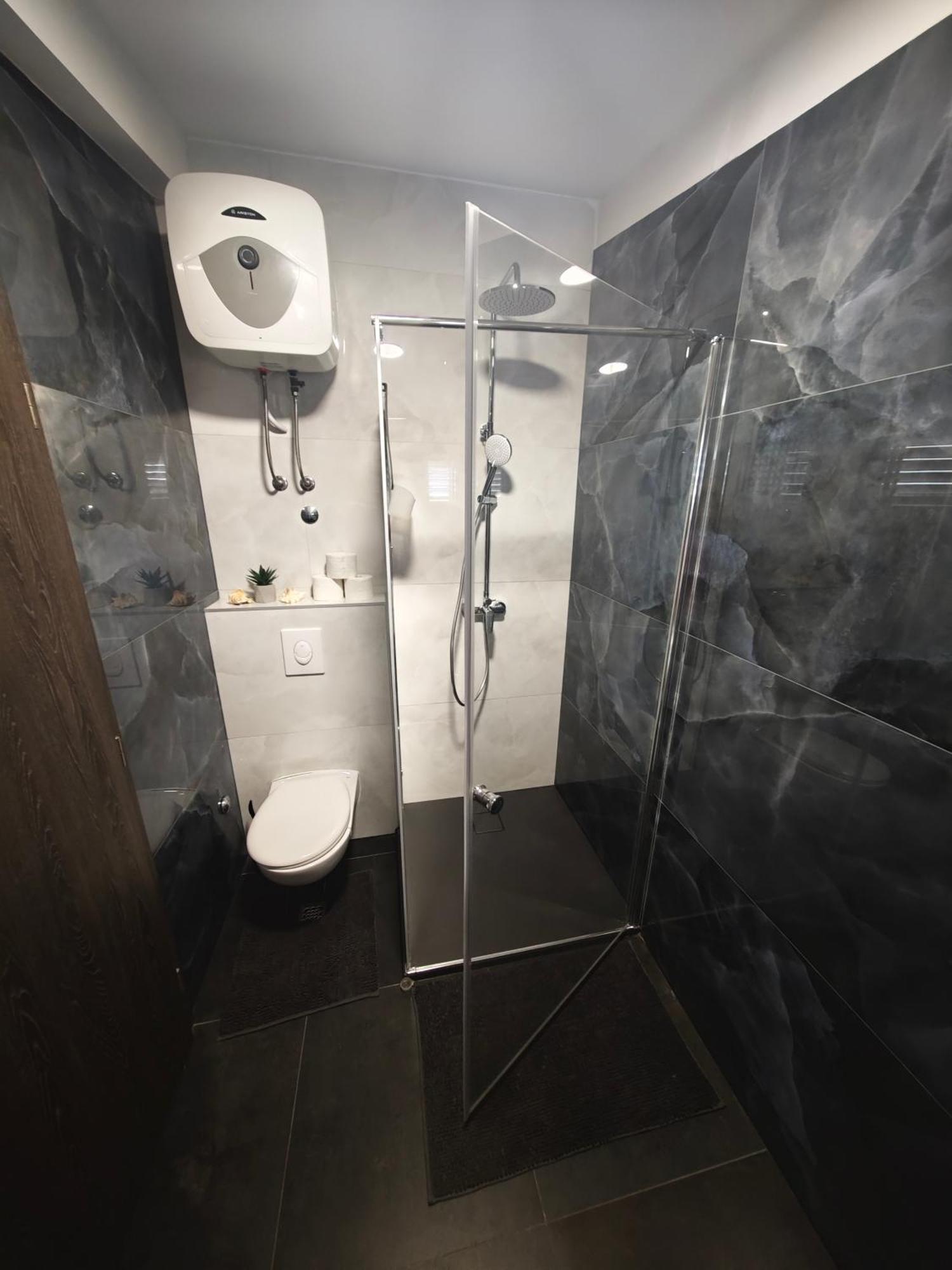 Apartman Lux Макарска Экстерьер фото